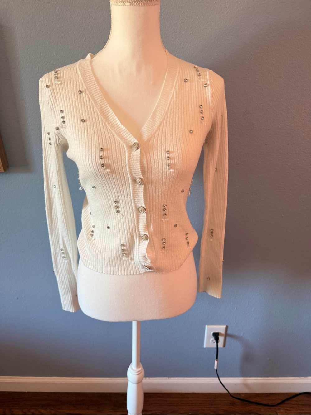 Ellen Tracy Cream Ribbed V-Neck Cardigan with Crystal Studs